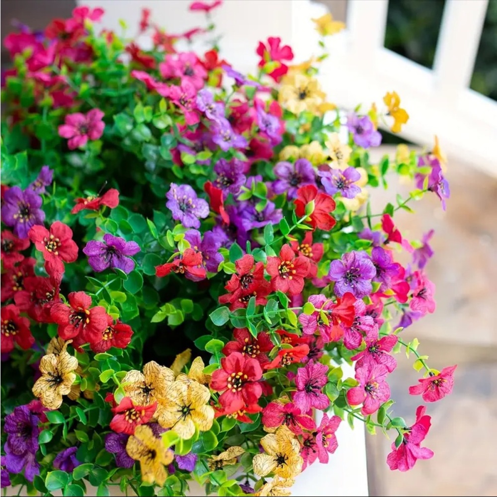 🆕 12-Pack UV-Resistant Artificial Daisy & Eucalyptus Flowers